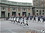Смена караула в Королевском Дворце, Стокгольм, Швеция.