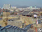 Крепость Хвасон, Сувон (Suwon), Южная Корея.