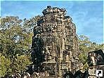 Одна из башен храма Байон (Bayon), Ангкор, Камбоджа.