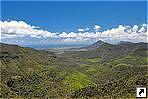 Гора Питон-де-ла-Петит-Ривьер-Нуар (828 м), Национальный парк Чёрной Реки, Маврикий.
