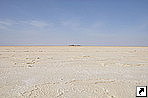 Солёное озеро Ассале (Assale) рядом с деревней Хамедела (Hamd Ela), впадина Данакиль (Danakil Depression), Эфиопия.