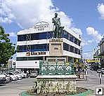 Статуя лорда Нельсона на Площади Героев, Бриджтаун, Барбадос.