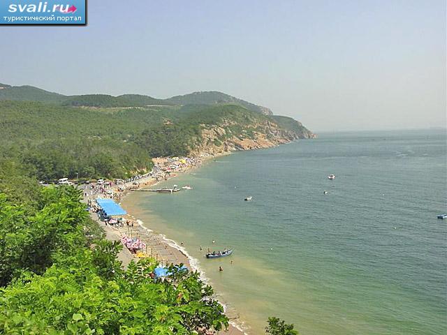 Пляжи Даляня (Dalian), провинции Ляонин (Liaoning),  Китай.
