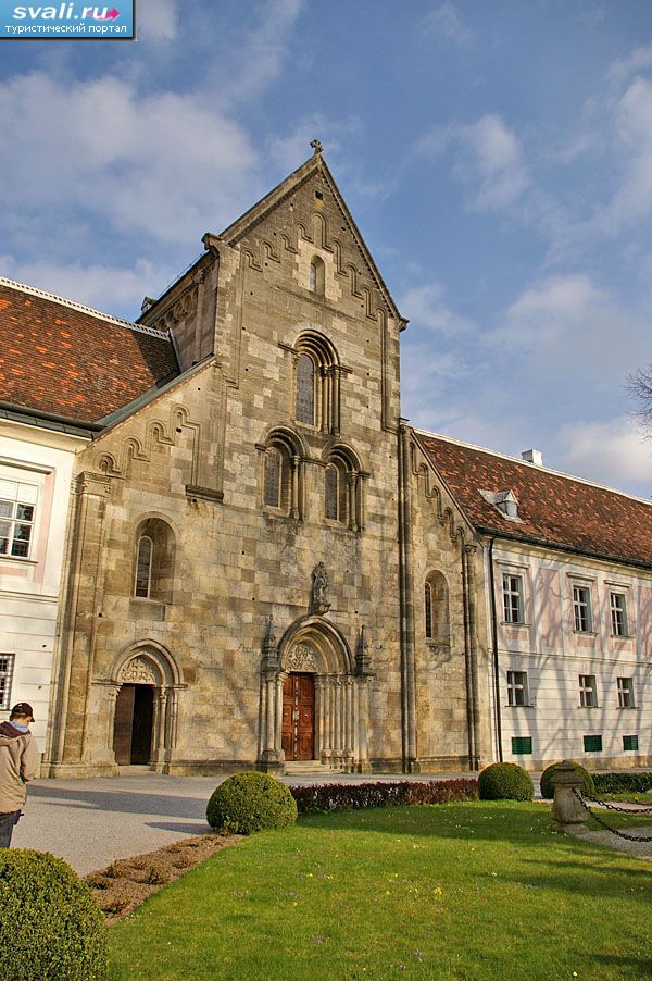    (Heiligenkreuz Abbey),  , .