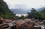 Вид от водопада Анхель в долину, Национальный парк Канайма, Венесуэла.