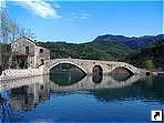 Мост через реку Черновица, Черногория.