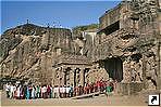 Пещерные храмы Эллоры (Ellora), Ауронгобад, Индия.