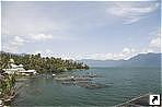 Озеро Манинджау (Maninjau lake), Паданг (Padang), остров Суматра (Sumatra), Индонезия.