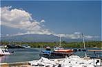 Порт Маумере (Maumere), остров Флорес (Flores), Индонезия.