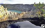Цветные озера вулкана Келимуту (Kelimutu), остров Флорес (Flores), Индонезия.