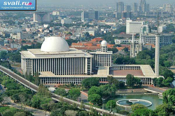 Джакарта, остров Ява (Java), столица Индонезии.