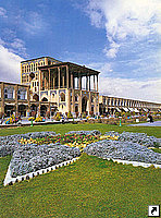 Дворец Али-Капу, Исфахан, Иран.