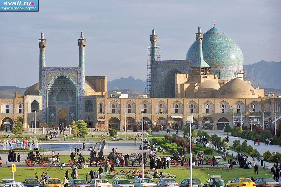 Площадь Имама Хомейни и мечеть Имама, Исфахан, Иран.