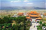Монастырь Чуншэн (Chongshen Monastery), город Дали (Dali), провинция Юньнань (Yunnan), Китай. 