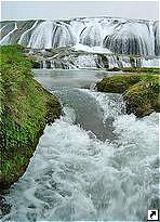 Недалеко от водопада Хуангошу (Huangguoshu), провинция Гуйчжоу (Guizhou), Китай.