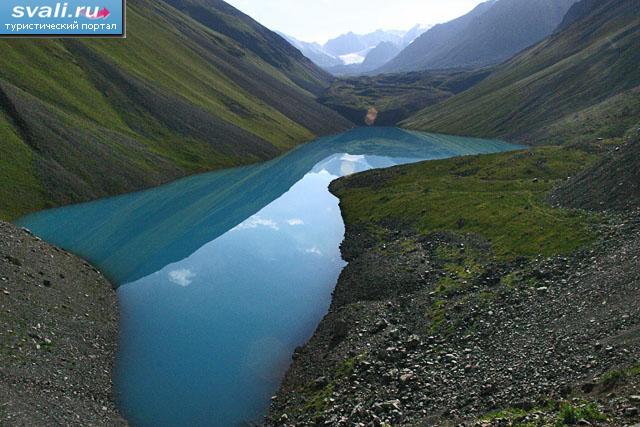 Озеро Жассык-Кёль, Чолпон-Ата, Киргизия.