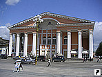 Государственный Театр оперы и балета, Улан-Батор, Монголия.