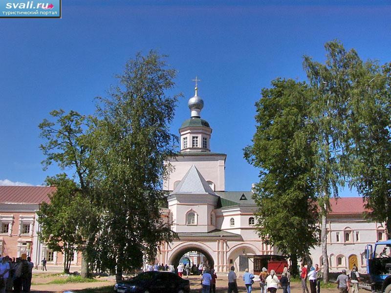 Церковь Михаила Архангела, Иверский монастырь, Валдай, Россия.