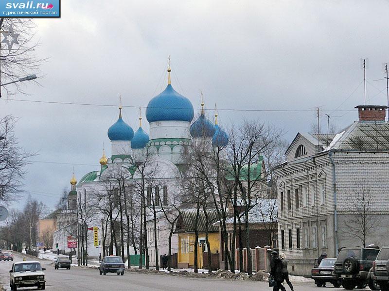 Богоявленский собор и монастырь, Углич, Россия.