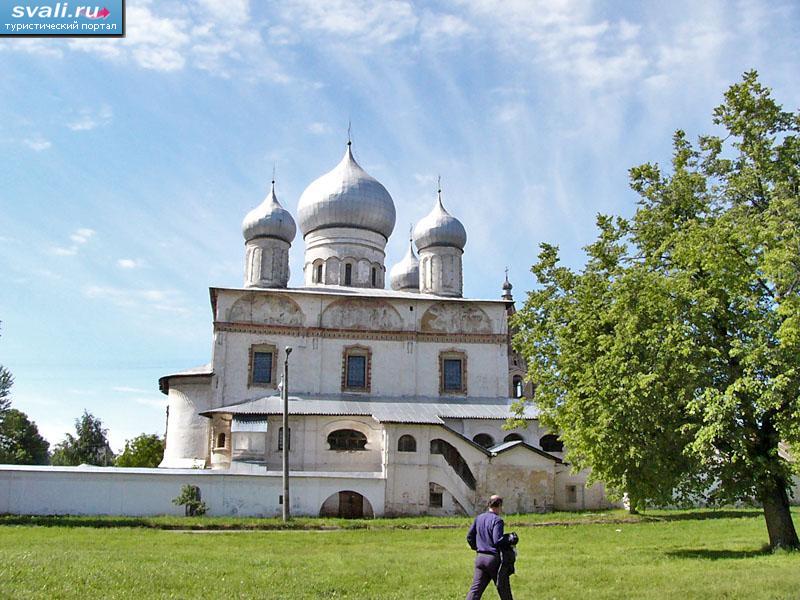 Собор иконы Божией Матери Знамение, Великий Новгород, Россия.
