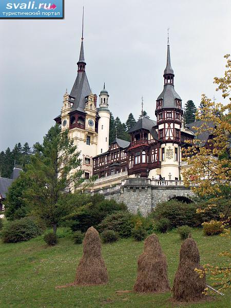 Замок Пелеш, находится в Южных Карпатах недалеко от города Синая, Румыния.