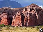 Скальное образование "Замки" (Los Castillos), недалеко от города Кафайяте (Cafayate), провинция Сальта (Salta), Аргентина.