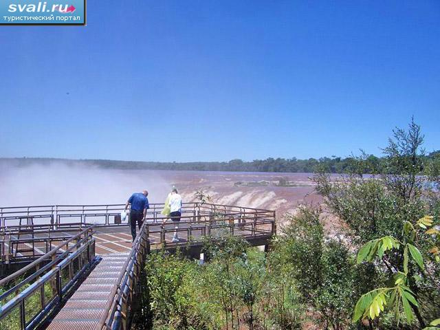   (Iguazu Falls),  , .