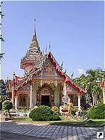 Храм в окрестностях Чиангмая (Chiangmai), северный Тайланд.