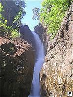 Водопад, остров Ко Чанг (Koh Chang), Тайланд.