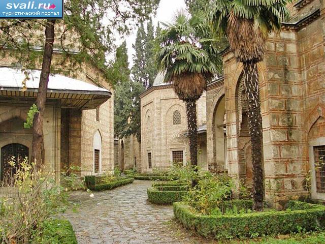 Комплекс мавзолеев Мурадийя (Muradiye), Бурса, Турция.