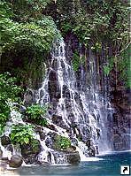 Остров Mindanao (Минданао), водопад  Tinago, Филиппины.