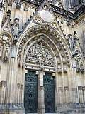 Часть лицевой стороны собора святого Витта, Чехия. (337x450 104Kb)