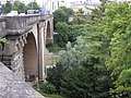 Один из многочисленных мостов Люксембурга. (600x450 138Kb)