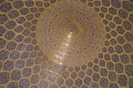 "Хвост павлина" на куполе мечети Лотфоллы в Исфахане