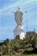 Св. Дева Мария на вершине горы Сан Кристобаль (399x600 78Kb)