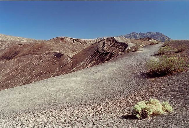    (Ubehebe Crater), .